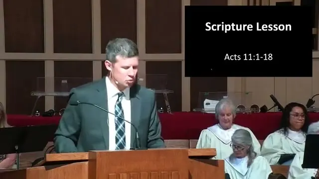 Rev. Dr. David G. Watermulder at the start of What to Keep and What to Leave Behind